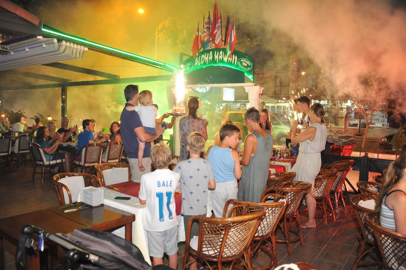 Hawaii Restaurant & Bar atmosphere